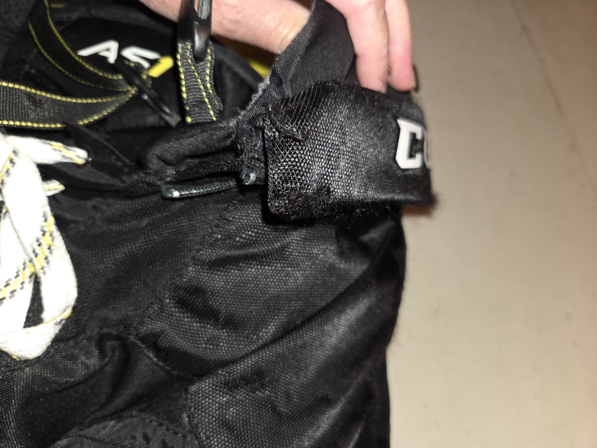 CCM AS1 hockeybyxor svart stl jr L - Bild 3