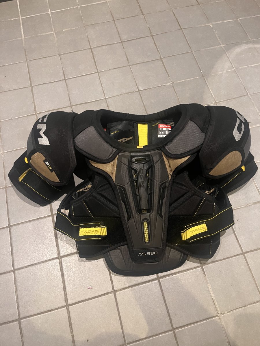 Axelskydd CCM as 580 stl jr L